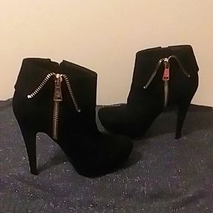 GBG LOS ANGELES Black Ankle Boots 7.5M